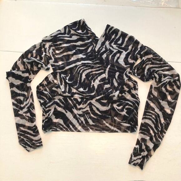 Naked Wardrobe NEW Zebra Mesh Criss Cross Wrap Cutout Top L - Picture 3 of 8